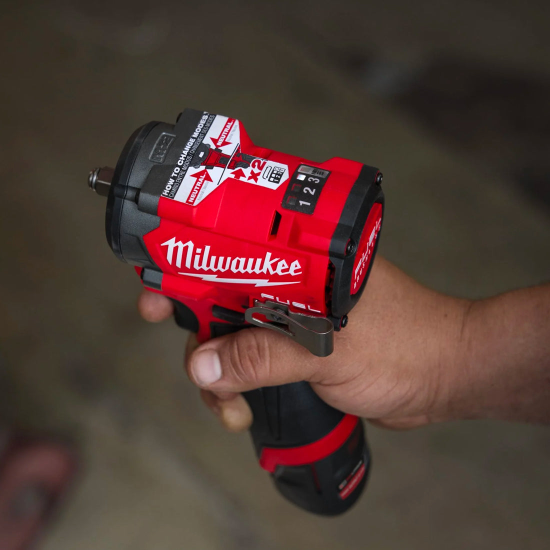 AVVITATORE AD IMPPULSI COMPATTO + 2 batterie da 5Ah | M12 FUEL™ 1/2˝ P | Cod: M12 FCIWP12G3-0