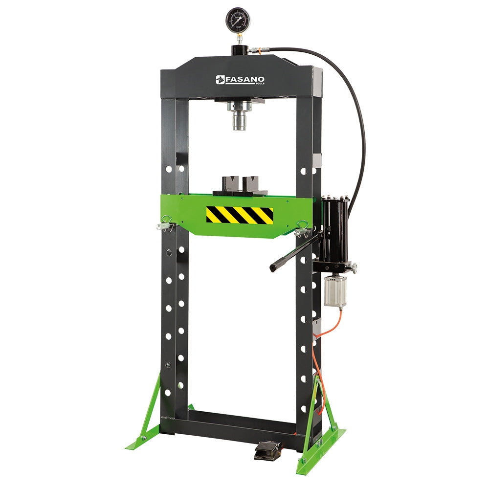 Pressa idraulica manuale e pneumatica con pistone mobile  | FG 742/20TP